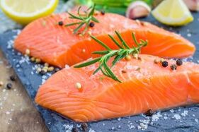 Fileto salmon në dietën e një mashkulli me ulje të dëshirës seksuale